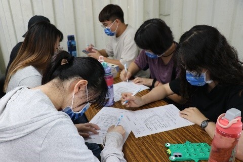1107-「原住民族共識營」-填寫健康聲明書圖片