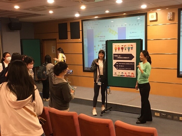 11/18學員與講師合影圖片