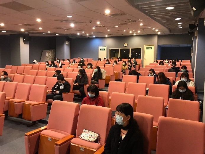 12/17學員專心聽講圖片