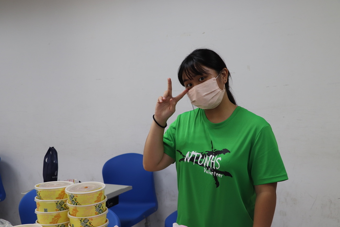 快來找總務領取便當喔!圖片