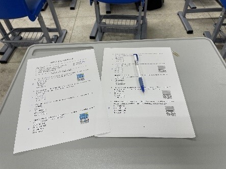 填寫講義上題目，老師講解解題技巧圖片